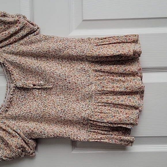 Hem & Thread Women's Top - Picture 2 of 10